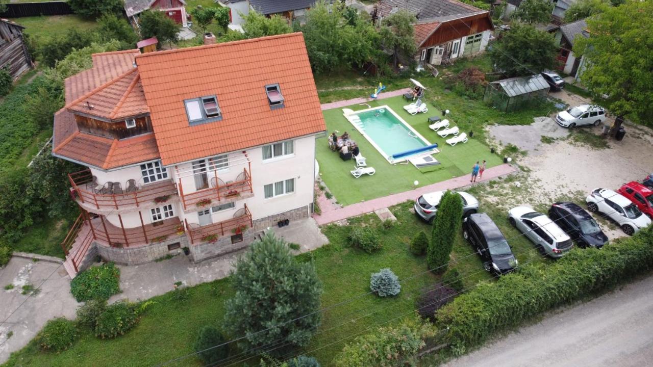 Pensiunea Apolka Panzio Covasna Extérieur photo