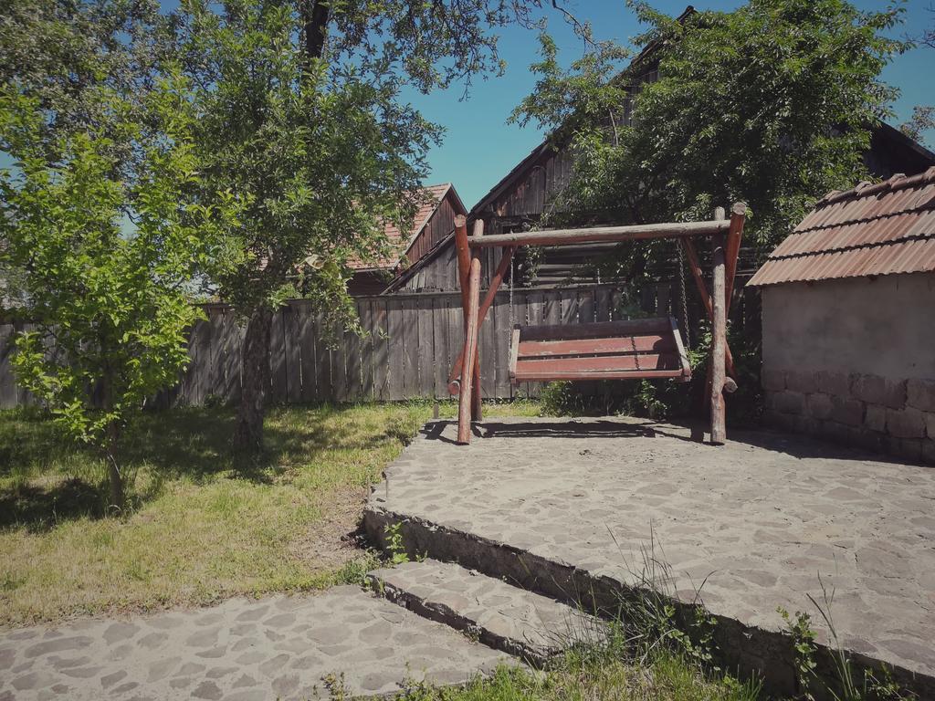 Pensiunea Apolka Panzio Covasna Extérieur photo