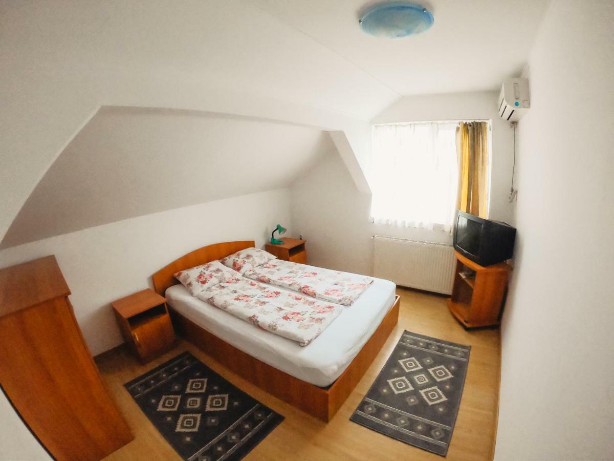 Pensiunea Apolka Panzio Covasna Extérieur photo