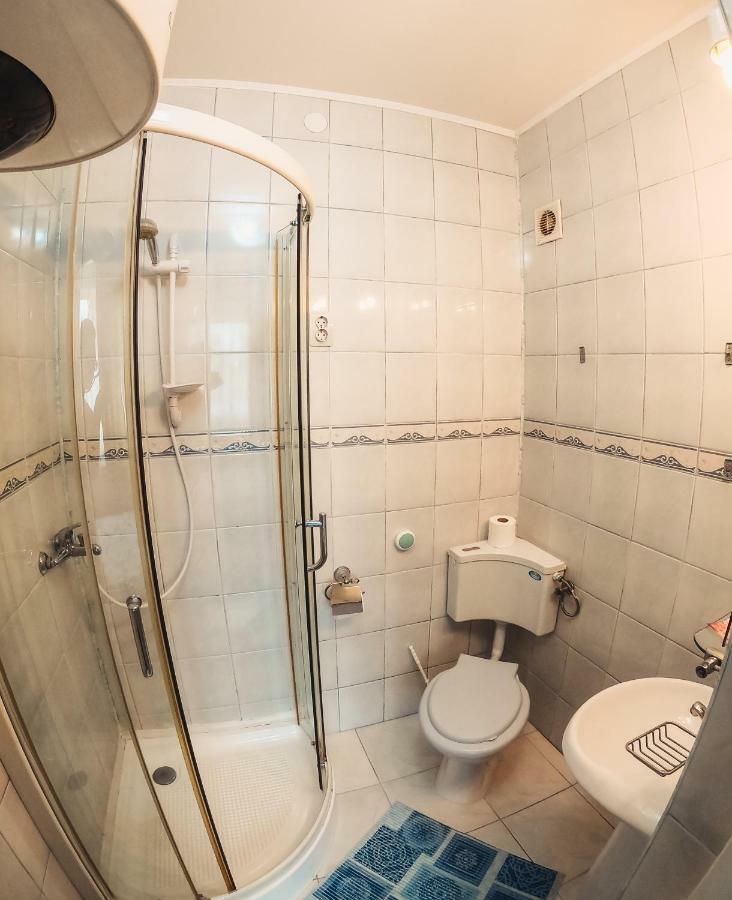 Pensiunea Apolka Panzio Covasna Extérieur photo