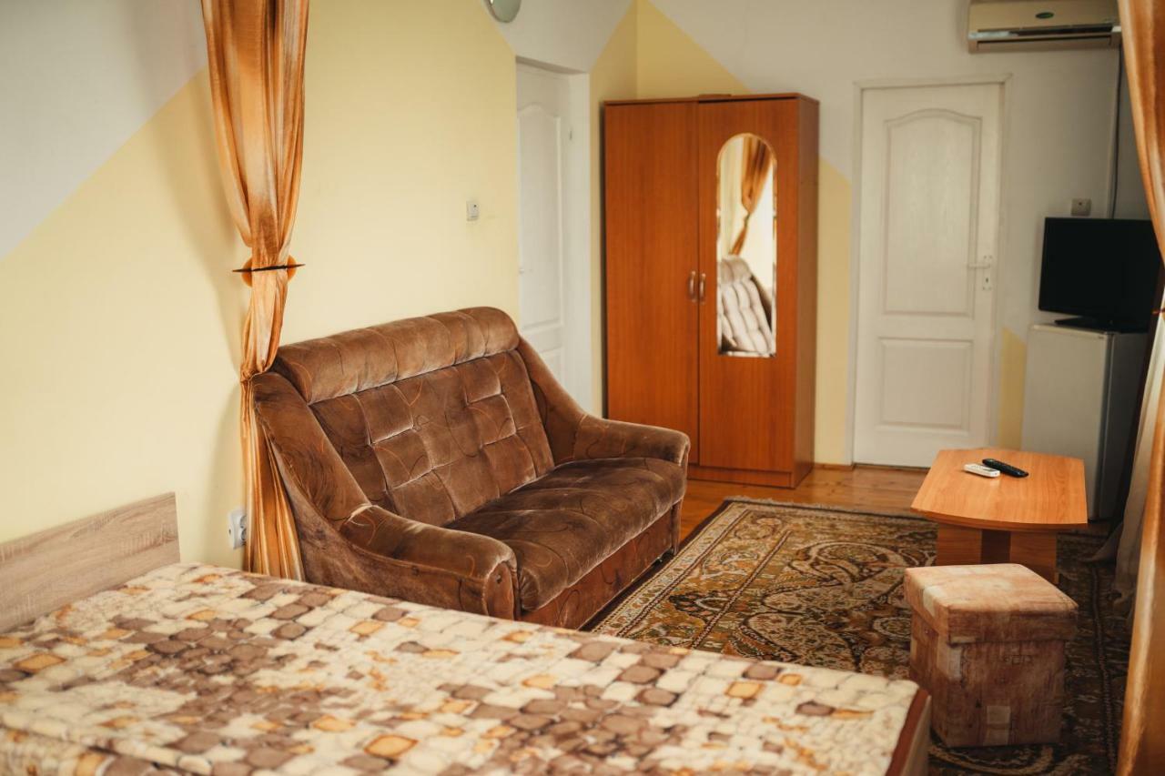 Pensiunea Apolka Panzio Covasna Extérieur photo